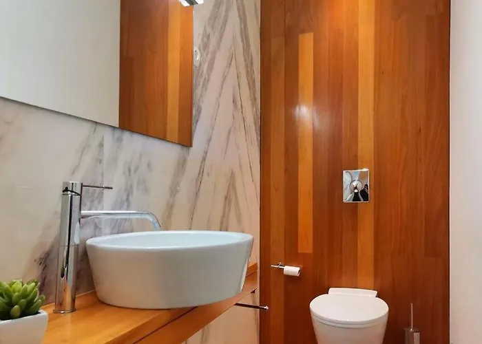 بيت للعطل Hill & House