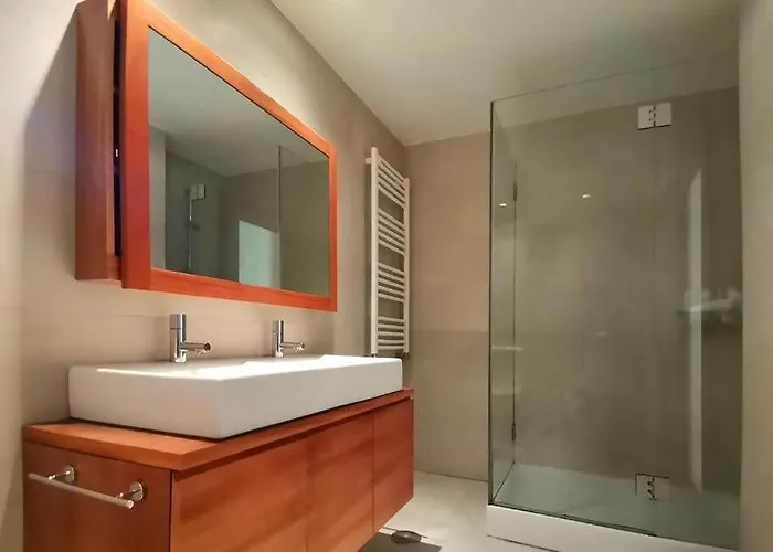 بيت للعطل Hill & House