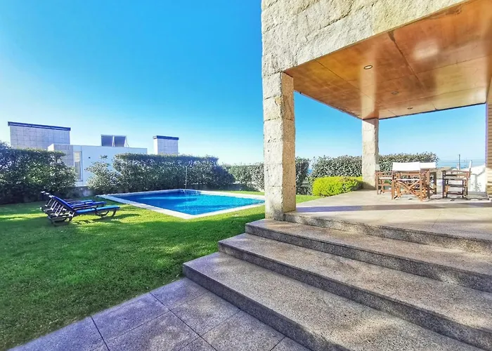 بيت للعطل Hill & House *