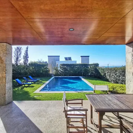 בית נופש Hill & House *